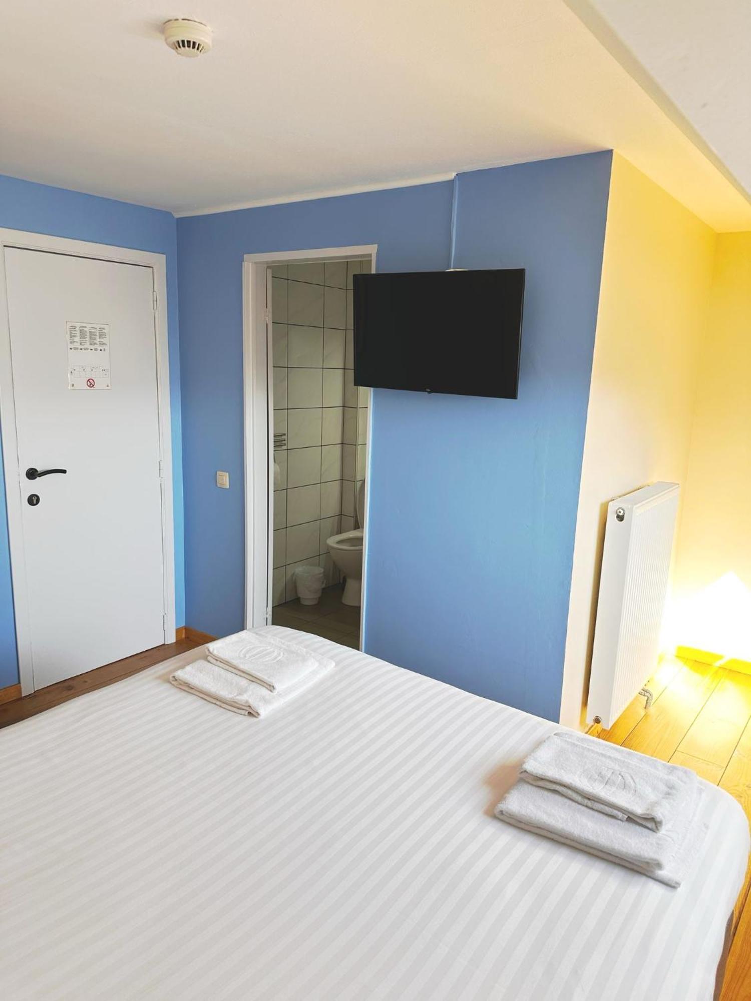 At-Pacific-Hotel Wavre Exterior photo