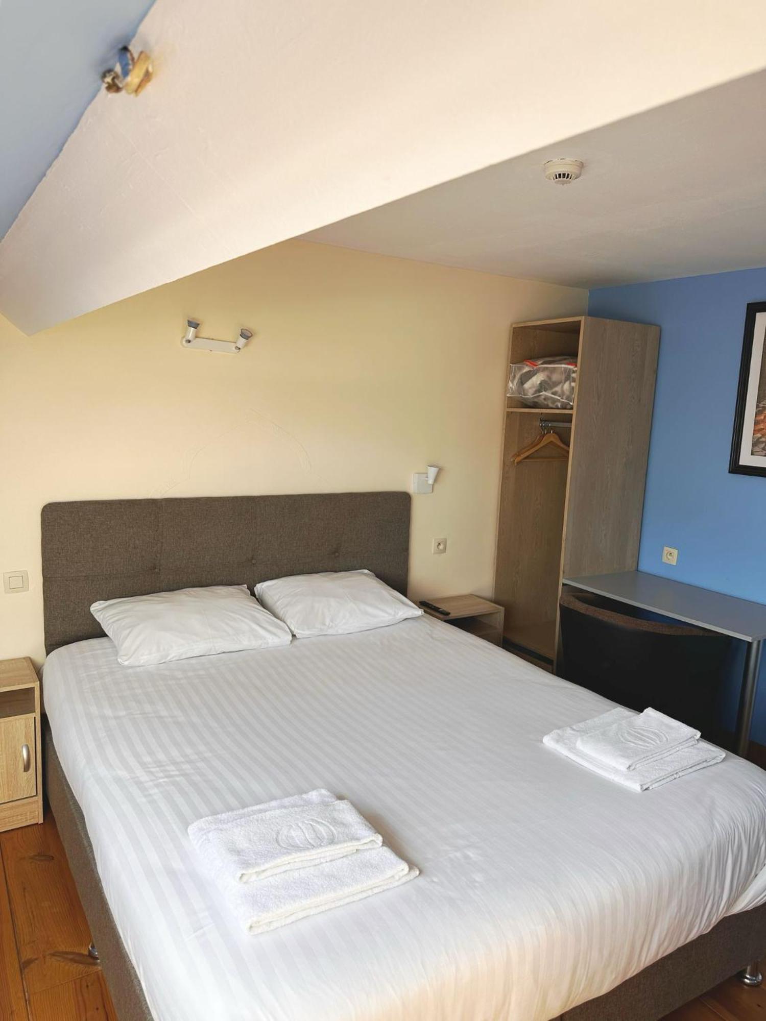At-Pacific-Hotel Wavre Exterior photo