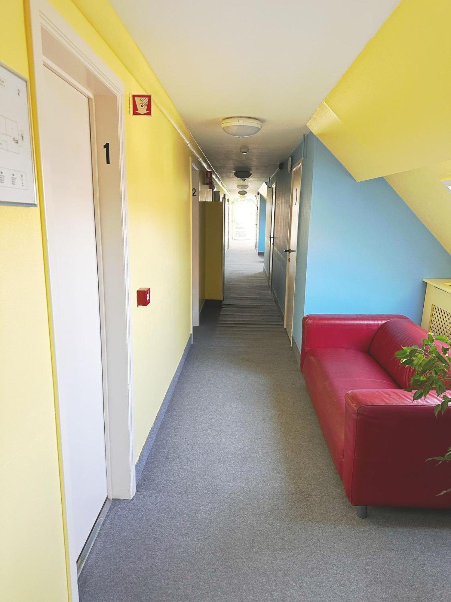 At-Pacific-Hotel Wavre Exterior photo